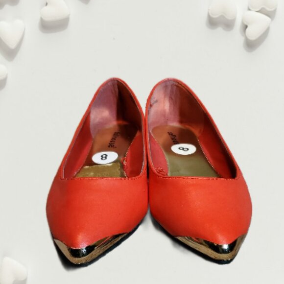 Dollhouse Women's Red and Gold Strap Pointed-Toe Comfort Flats/Loafers, Size 8 - Picture 1 of 6